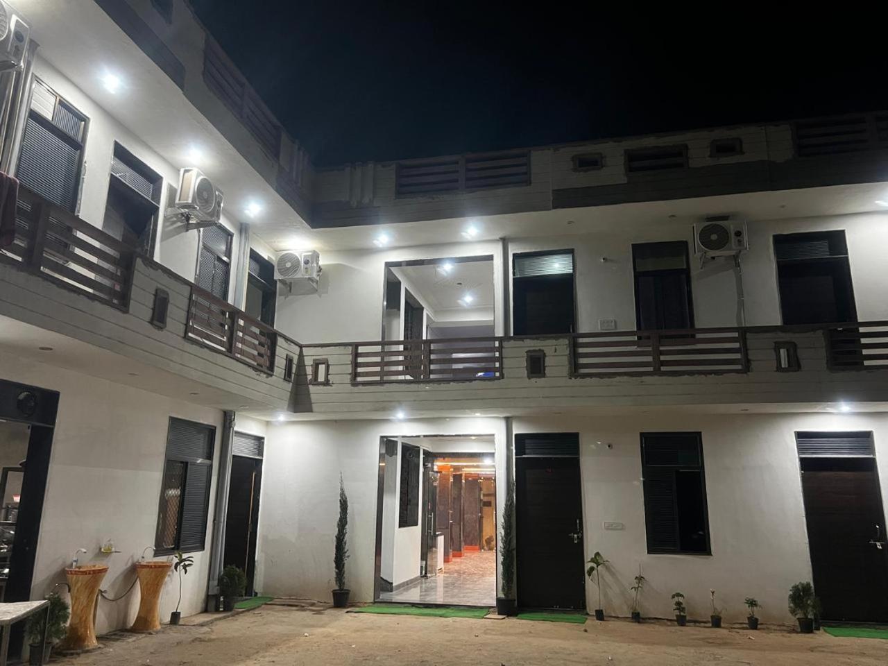 Hotel Shyam Sarover And Restaurant Ringas Exterior photo